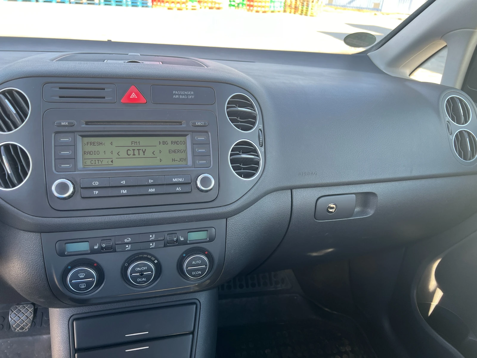 VW Golf Plus 1.6 102 k.c. BSE подгрев.мултиволан - изображение 8