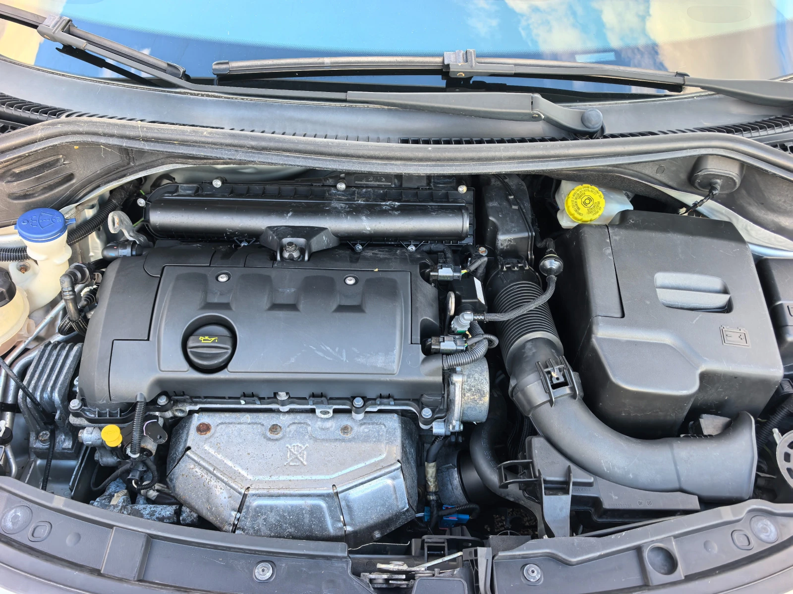 Peugeot 207 1.6i Facelift | Mobile.bg   15