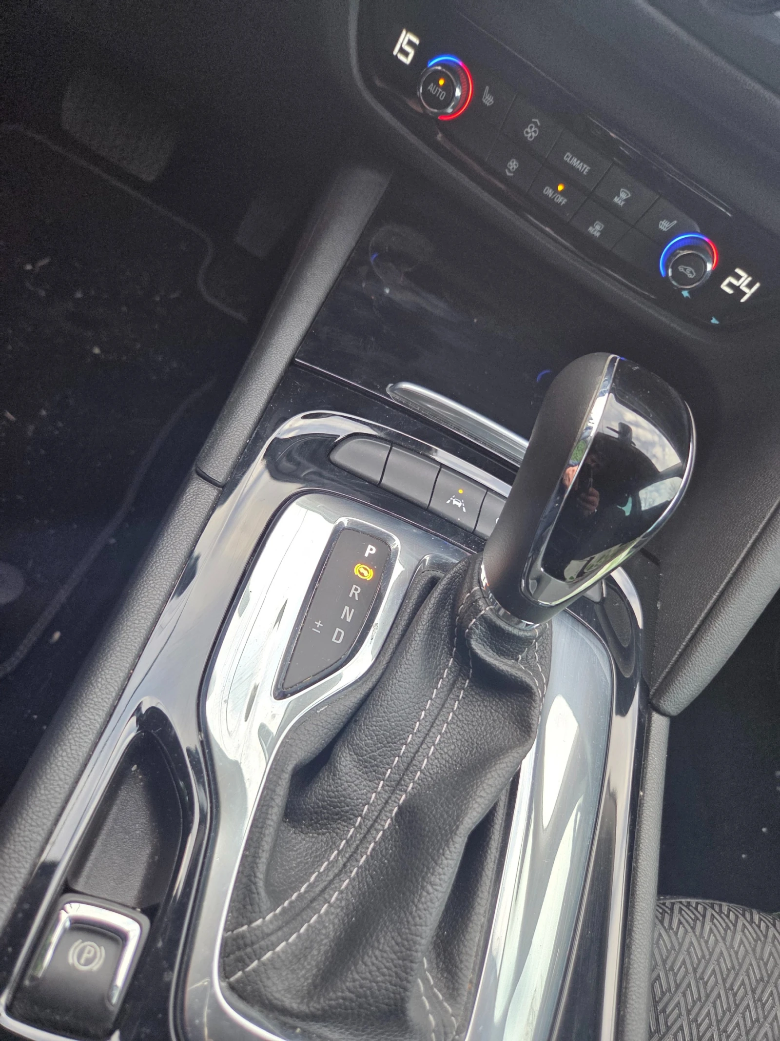 Opel Insignia SPORTS TOURER, снимка 11 - Автомобили и джипове - 54049175