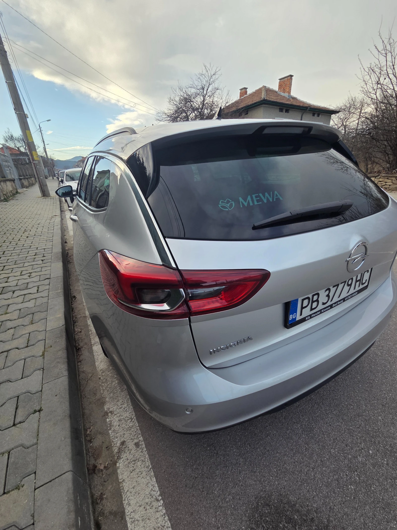 Opel Insignia SPORTS TOURER - изображение 6