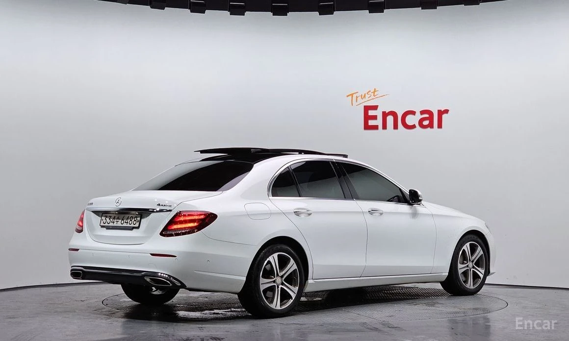 Mercedes-Benz E 300  - изображение 2