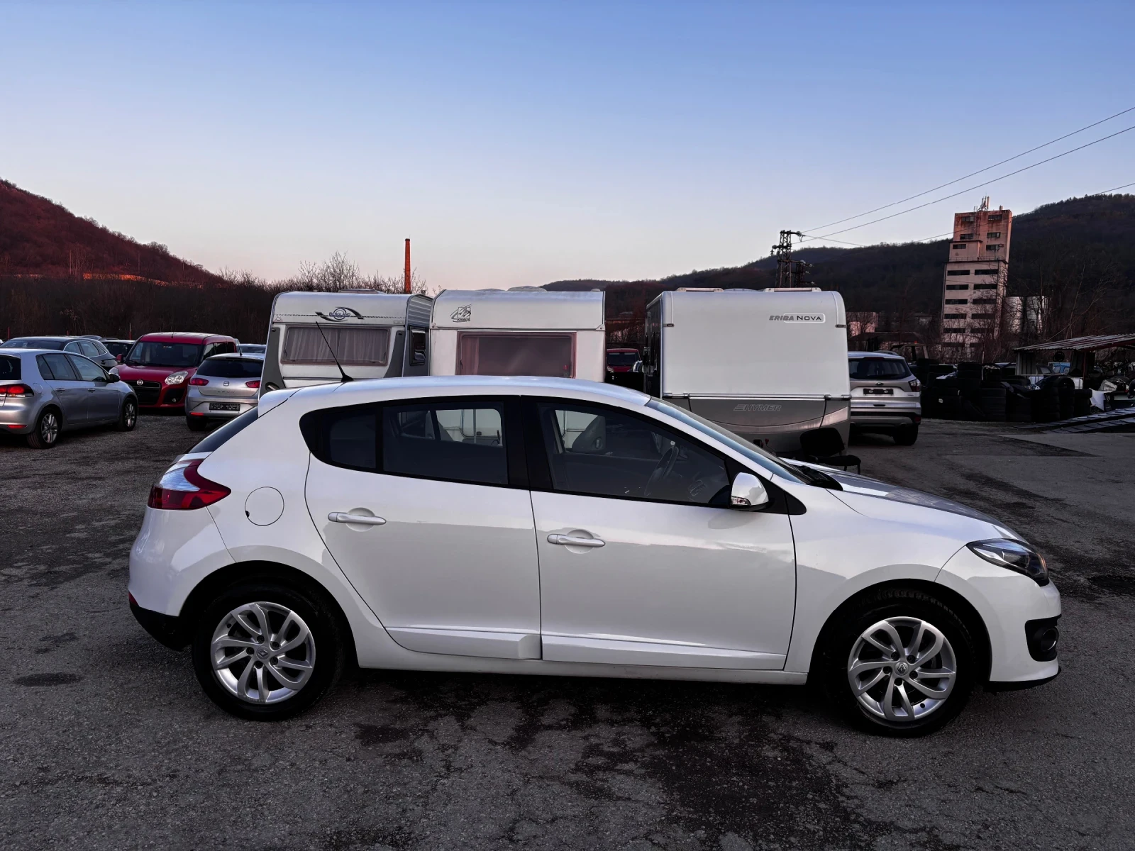 Renault Megane 1.5 DCI= LED= TEMPOMAT - изображение 2