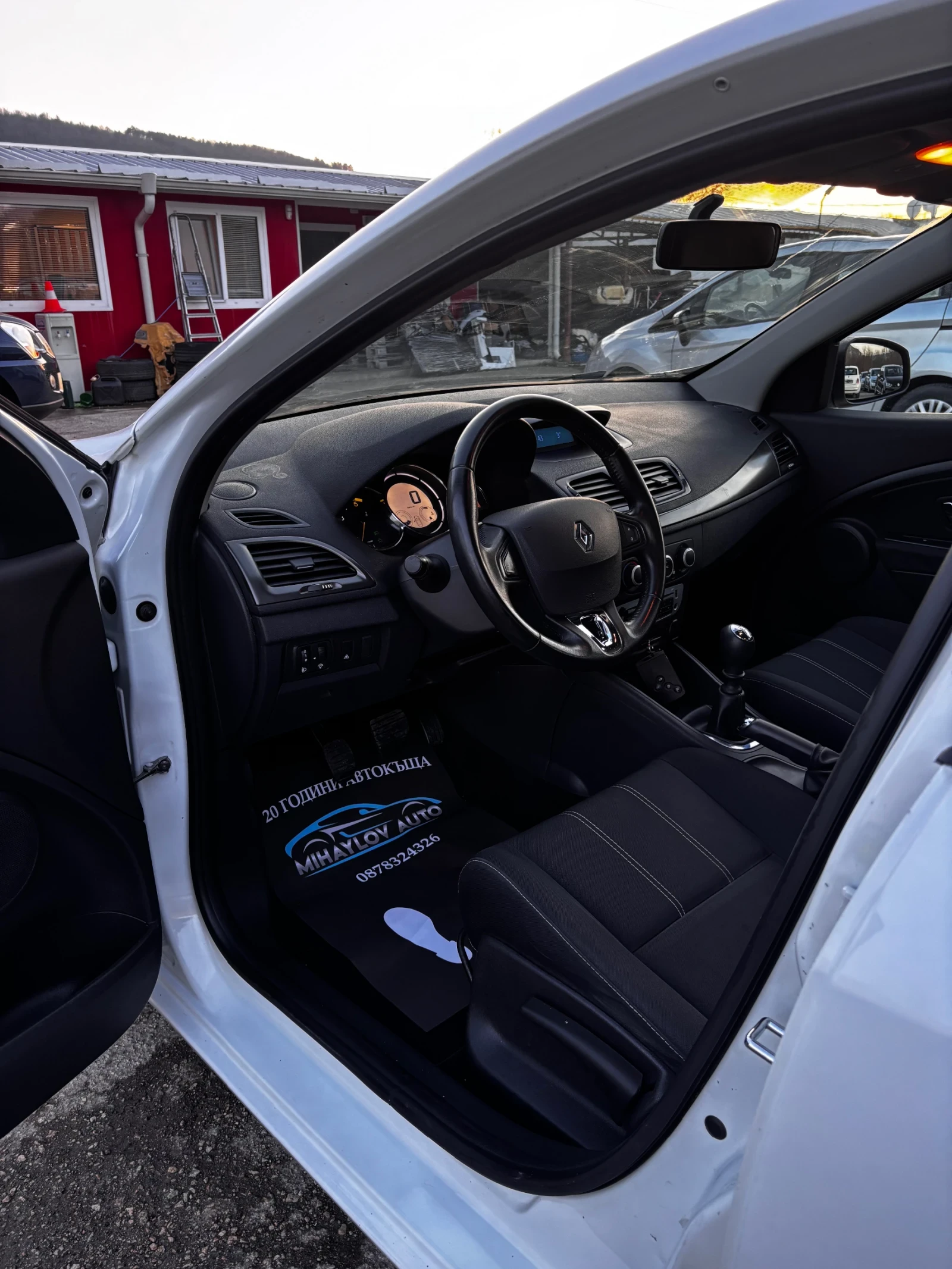 Renault Megane 1.5 DCI= LED= TEMPOMAT - изображение 10