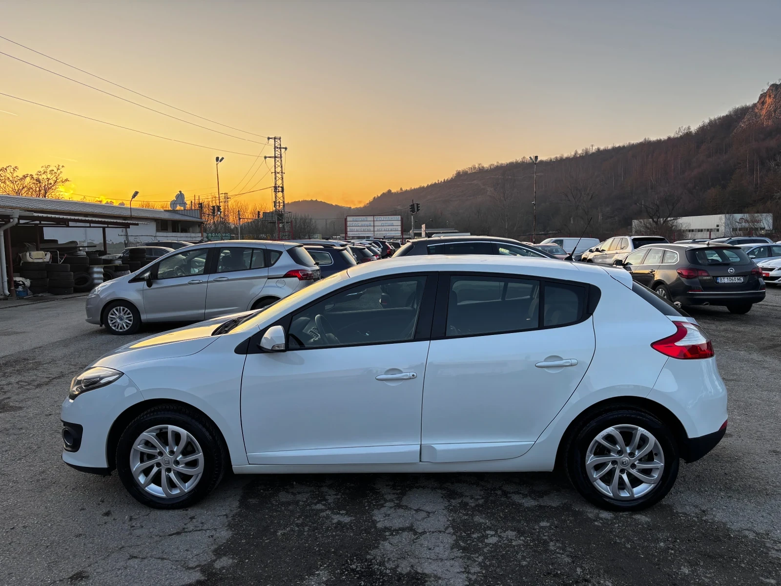 Renault Megane 1.5 DCI= LED= TEMPOMAT - изображение 6