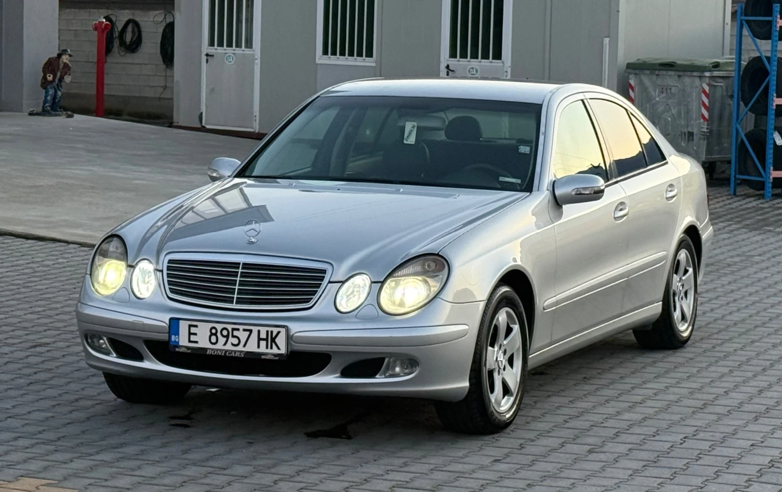 Mercedes-Benz E 320 Elegance | Подгрев | Регистрирана - изображение 2