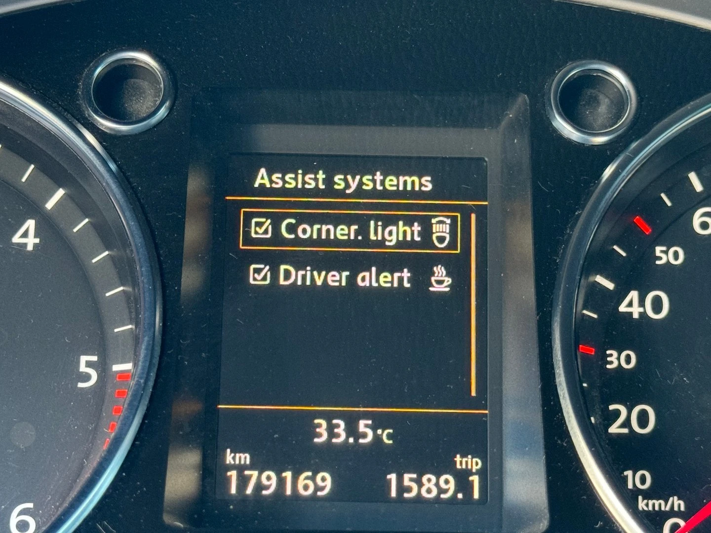 VW Passat SS 2.0TDI BMT, снимка 15 - Автомобили и джипове - 55650372
