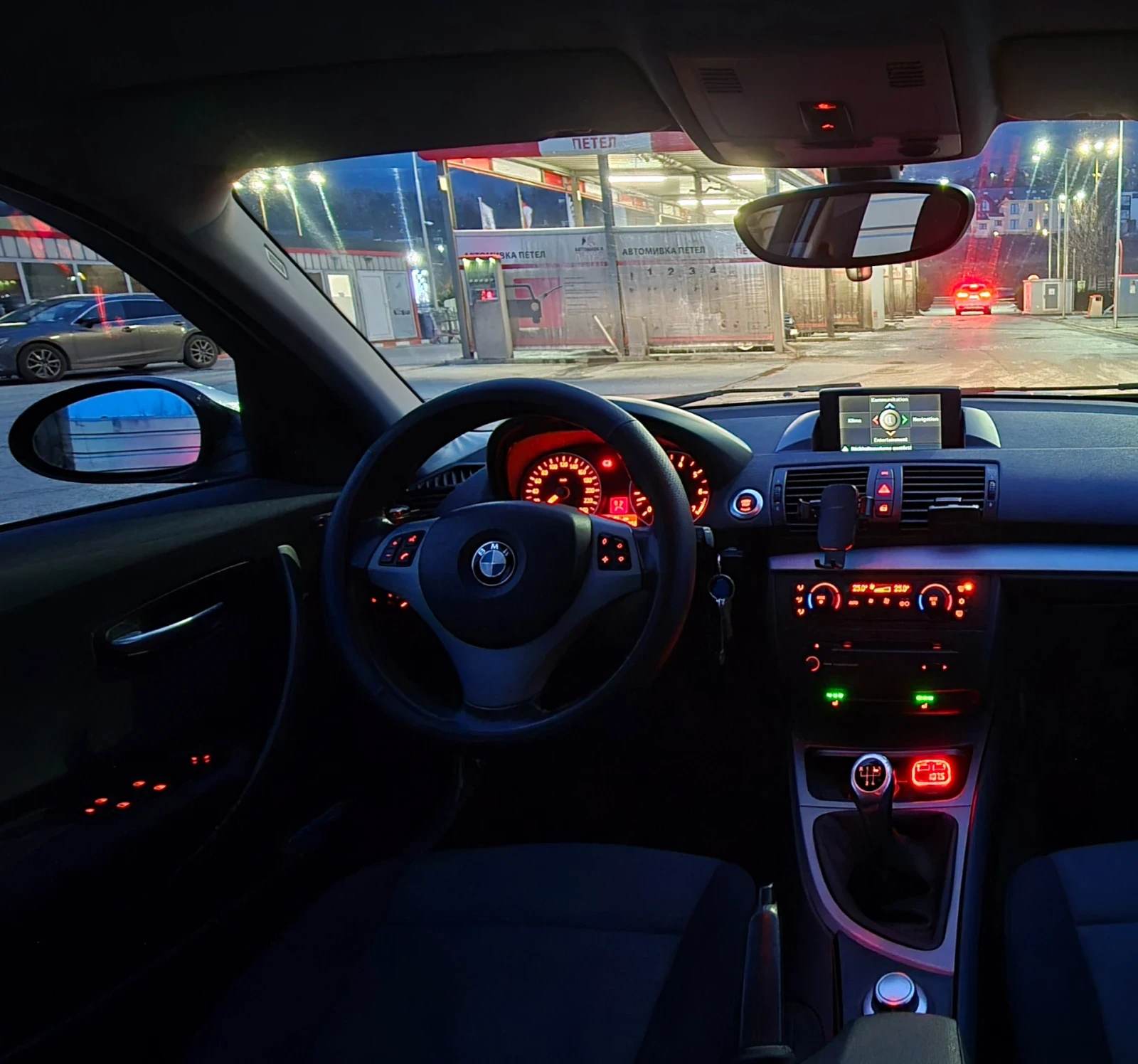 BMW 118, снимка 11 - Автомобили и джипове - 54046932