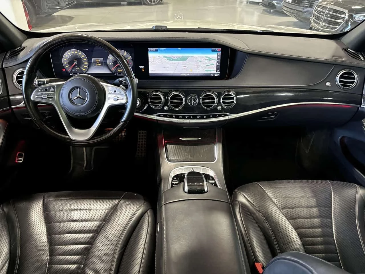 Mercedes-Benz S 560 AMG CARFAX, снимка 10 - Автомобили и джипове - 54554357