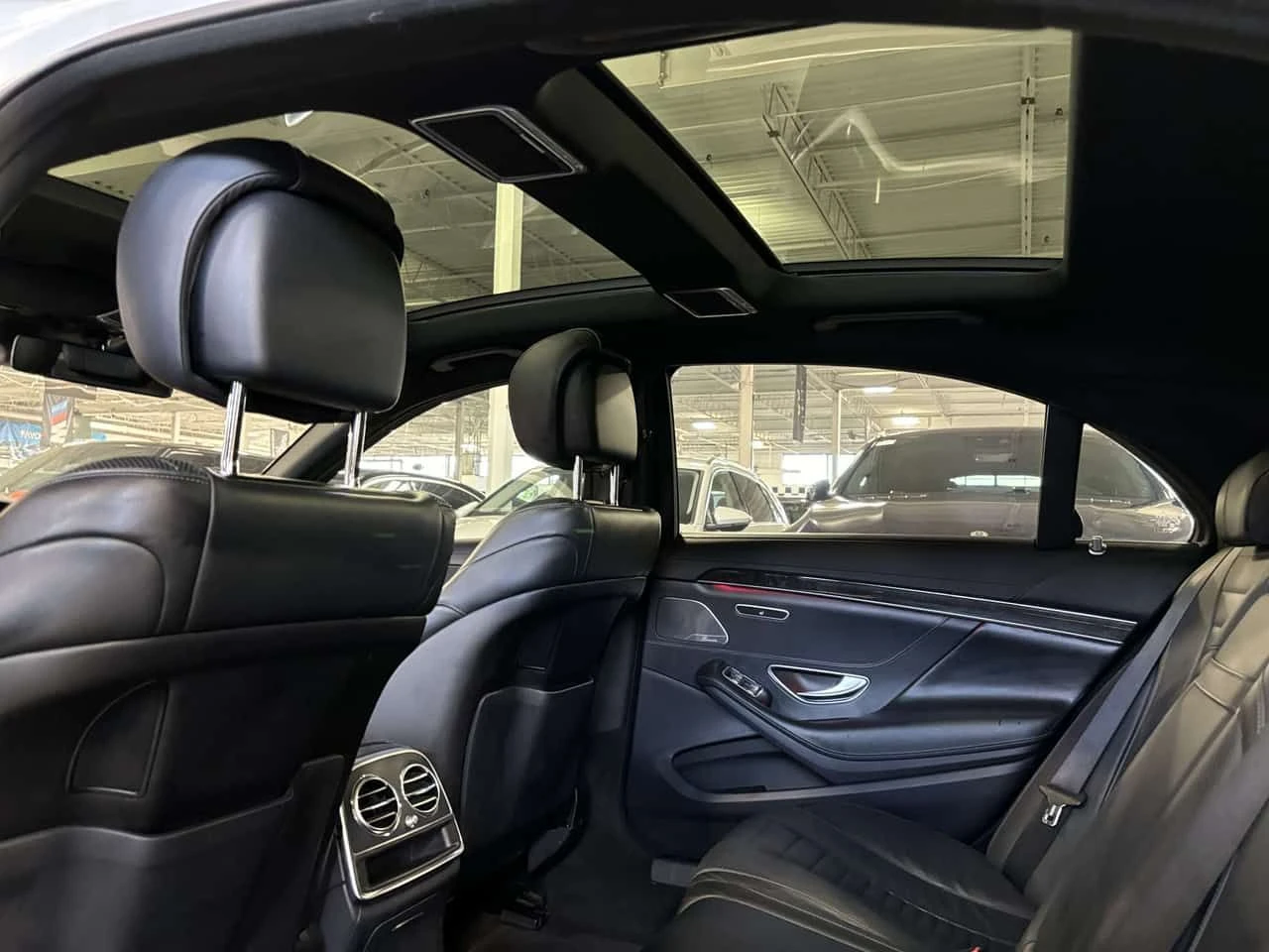 Mercedes-Benz S 560 AMG CARFAX, снимка 8 - Автомобили и джипове - 54554357