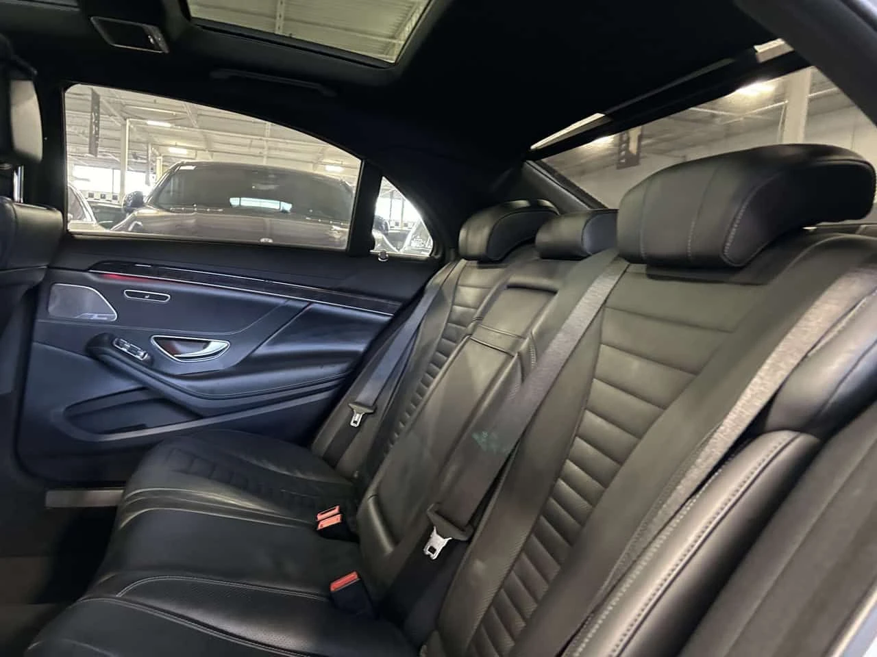 Mercedes-Benz S 560 AMG CARFAX, снимка 9 - Автомобили и джипове - 54554357