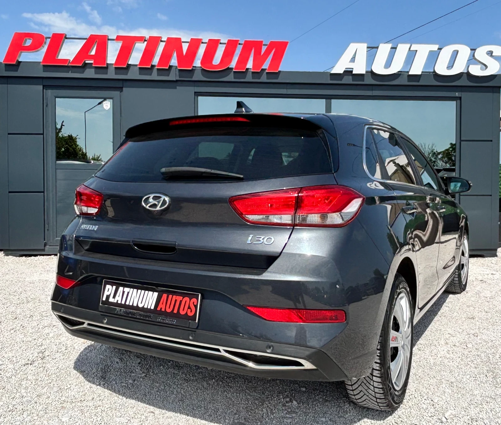 Hyundai I30 MILD HYBRID/ПОДГРЕВ/КАМЕРА/ЕВРО 6 , снимка 10 - Автомобили и джипове - 54713545