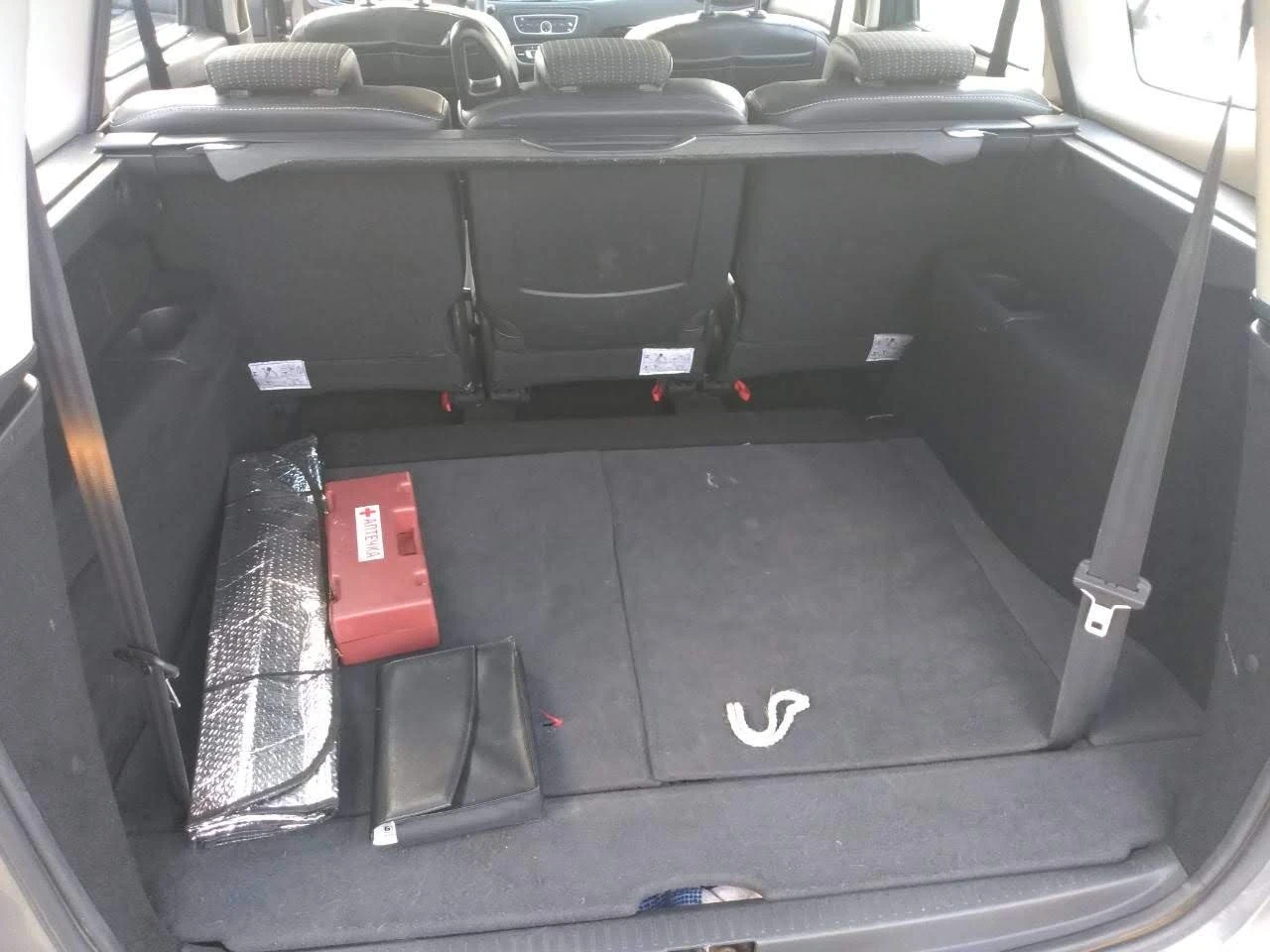 Renault Scenic, снимка 7 - Автомобили и джипове - 54767216