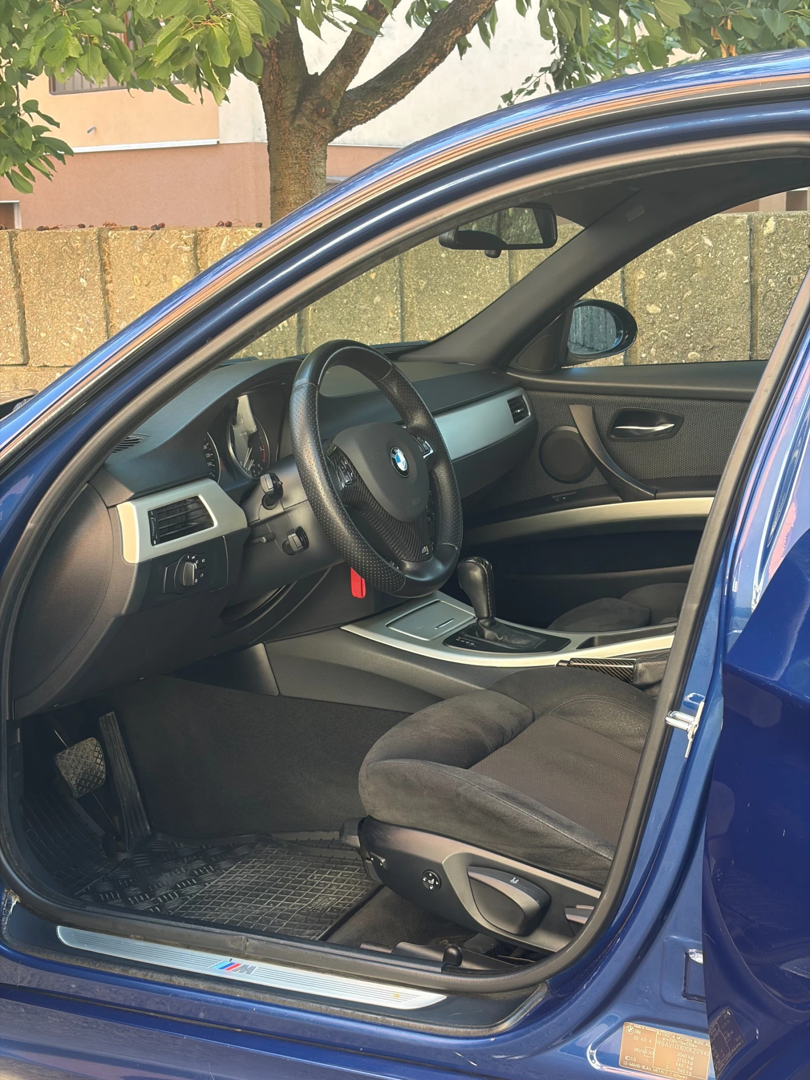 BMW 320, снимка 6 - Автомобили и джипове - 55498883