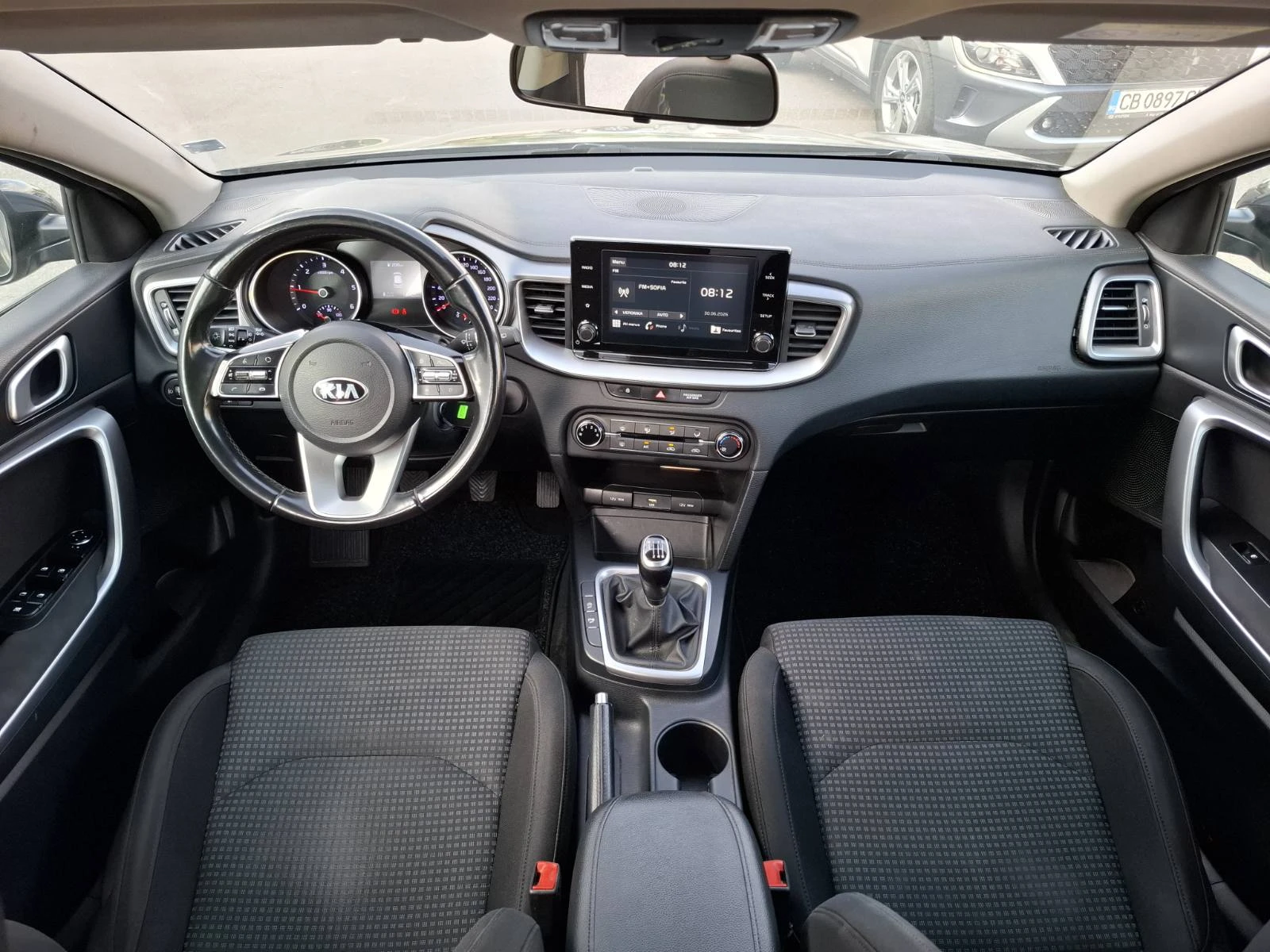 Kia Ceed 1.6 crdi Comfort SW Гаранция, снимка 8 - Автомобили и джипове - 55217573