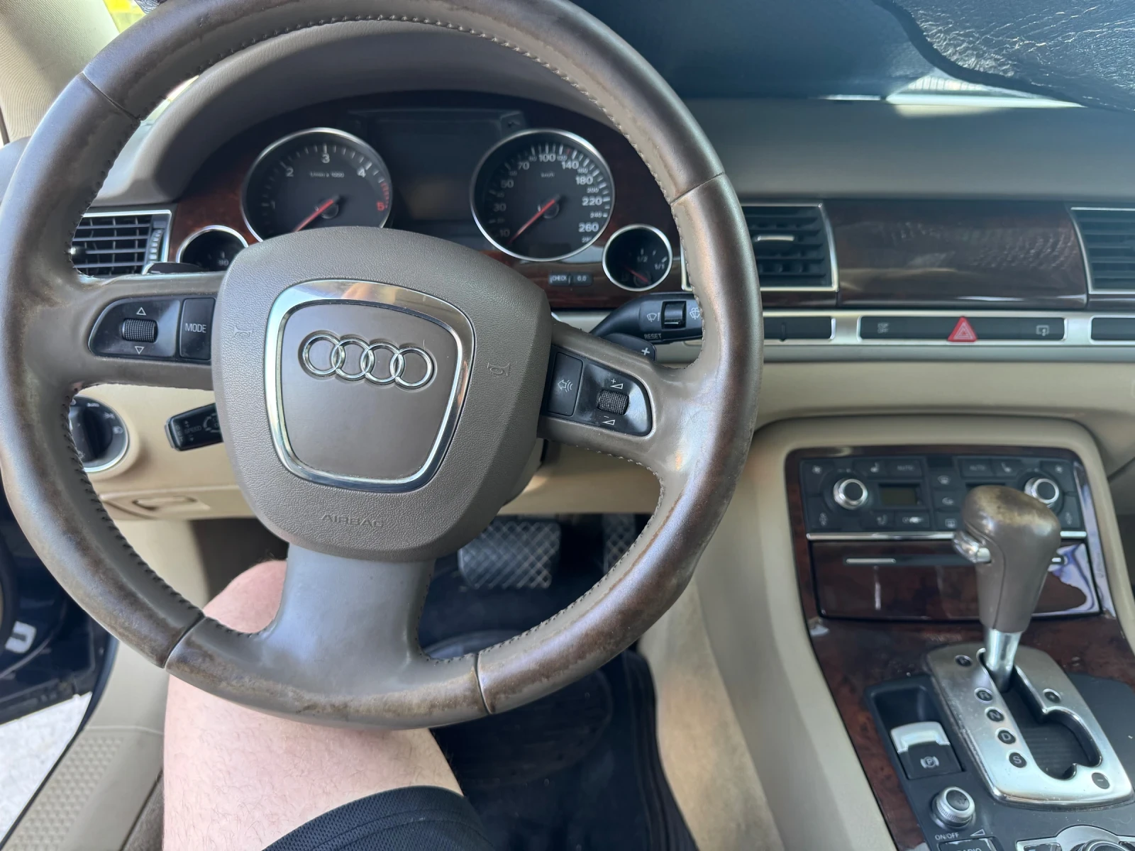 Audi A8 Audi A8 3.0 TDI Quattro, снимка 15 - Автомобили и джипове - 55470105