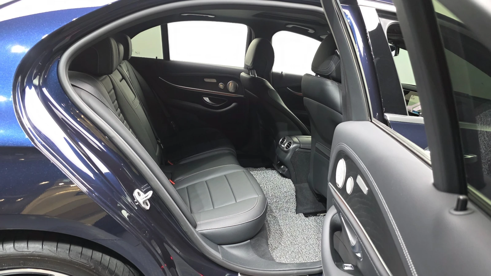 Mercedes-Benz E 220 4MATIC | AMG LINE | W213 | Mobile.bg � ����������� 10