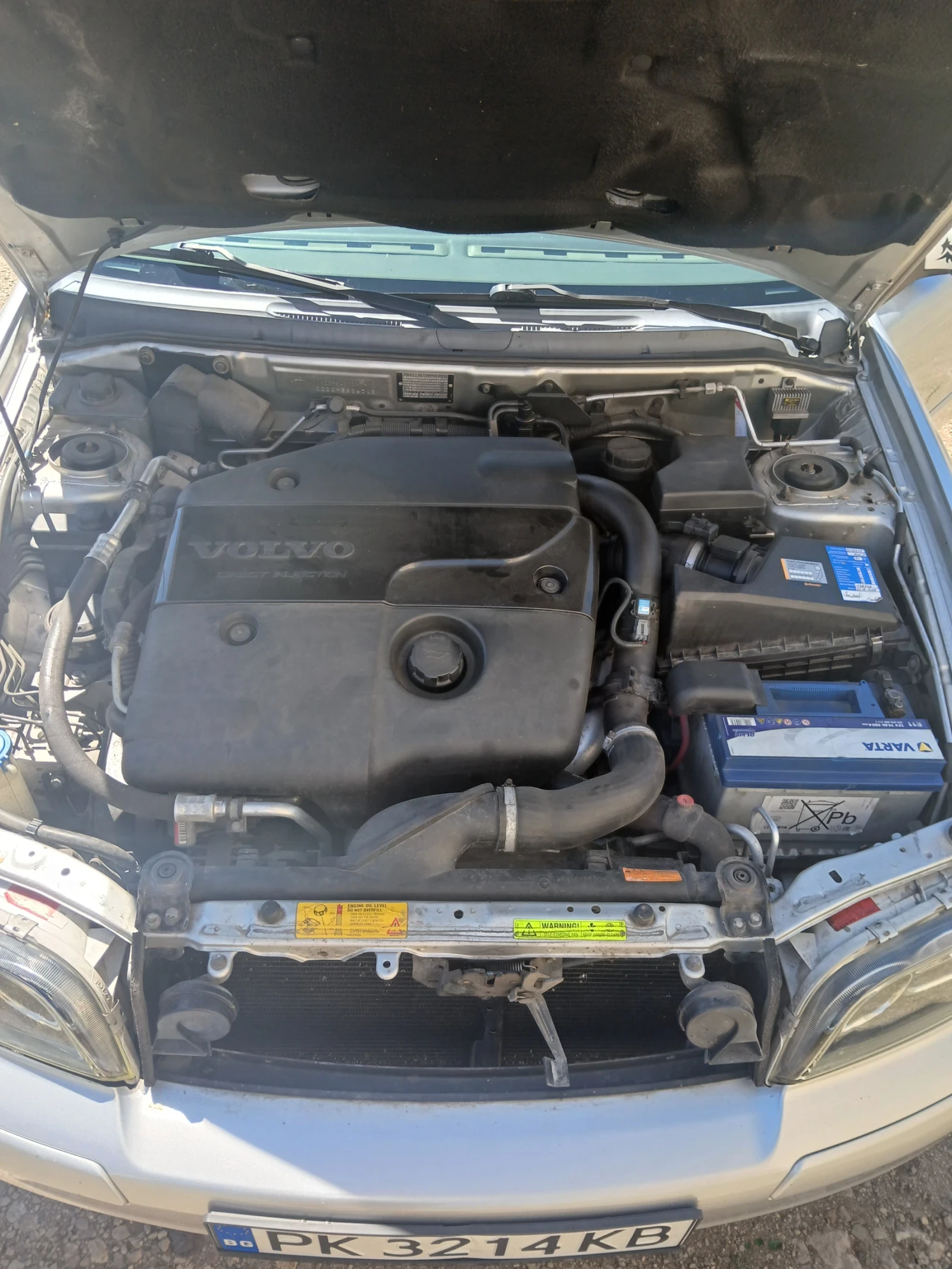 Volvo V40, снимка 8 - Автомобили и джипове - 55723745