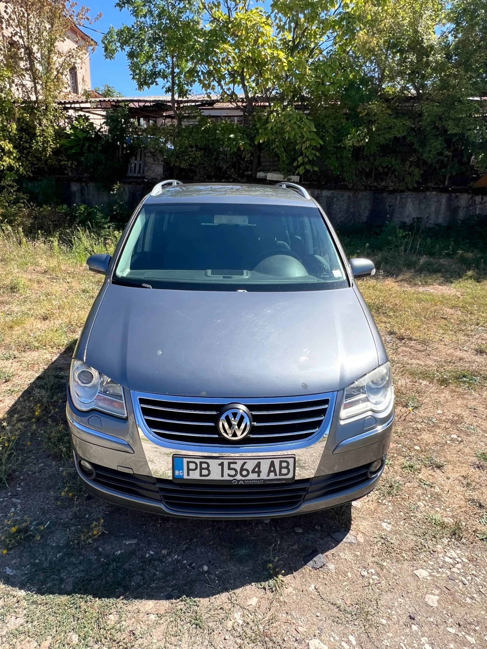 VW Touran 2.0 TDI, снимка 3 - Автомобили и джипове - 55965651