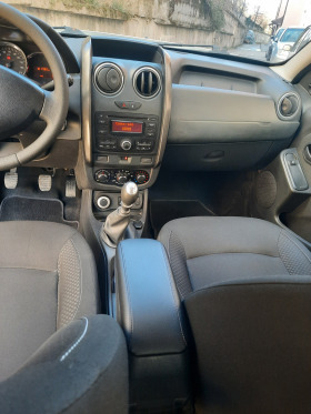 Dacia Duster 4х4, снимка 12