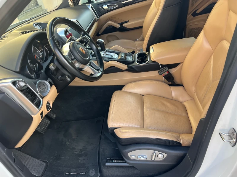 Porsche Cayenne 3.0 d директен вносител, снимка 16 - Автомобили и джипове - 47382795