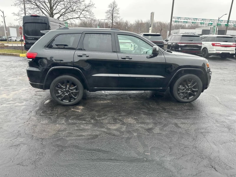 Jeep Grand cherokee * Altitude * CARFAX * ЦЕНА ДО БЪЛГАРИЯ, снимка 3 - Автомобили и джипове - 53024282