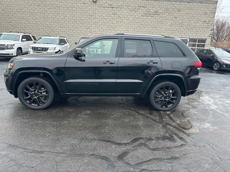 Jeep Grand cherokee * Altitude * CARFAX * ЦЕНА ДО БЪЛГАРИЯ, снимка 2 - Автомобили и джипове - 53024282