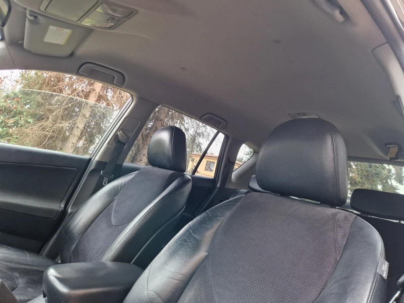 Toyota Rav4 4x4 D4D Без ръжда, снимка 15 - Автомобили и джипове - 53156959