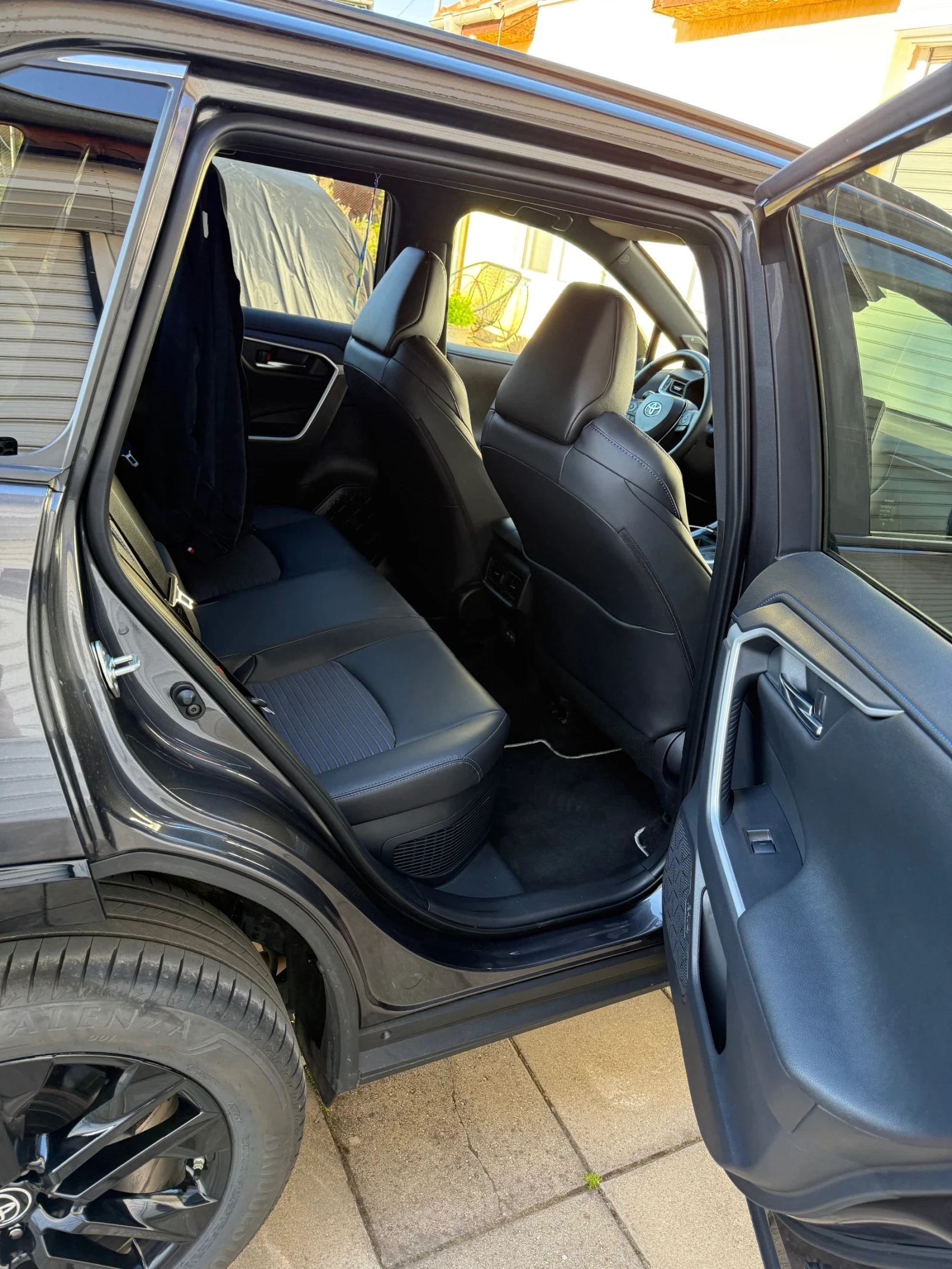 Toyota Rav4 Hybrid/4x2/Style/JBL/218к.с. - изображение 9