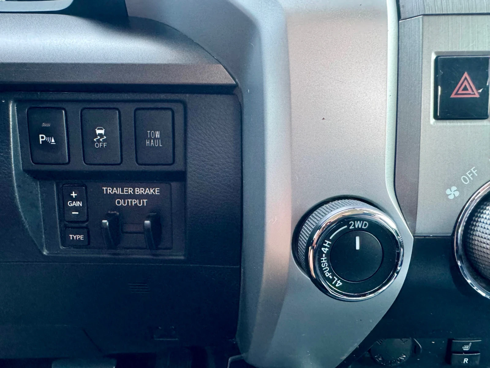 Toyota Tundra SR5 | Mobile.bg   16