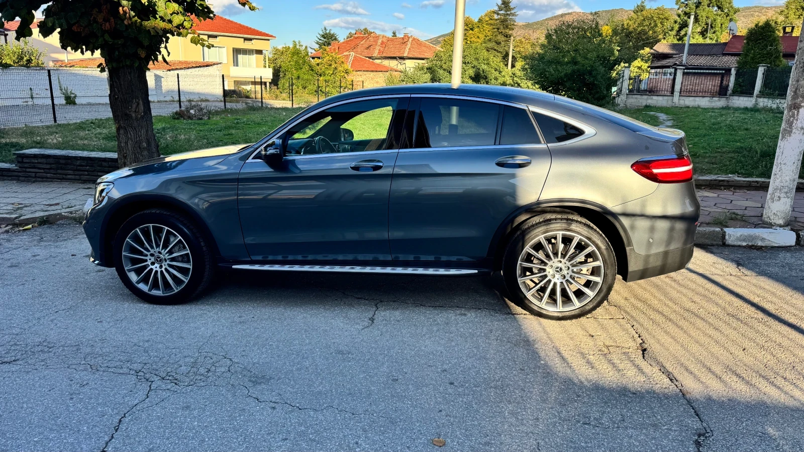 Mercedes-Benz GLC 300 Купе - изображение 4
