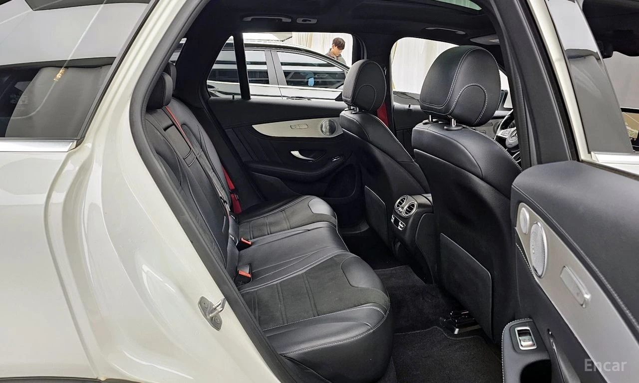 Mercedes-Benz GLC 63 AMG 4MATIC+ * , снимка 11 - Автомобили и джипове - 54945184