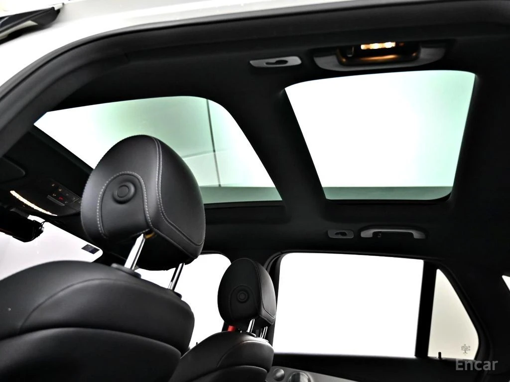 Mercedes-Benz GLC 63 AMG 4MATIC+ * , снимка 13 - Автомобили и джипове - 54945184