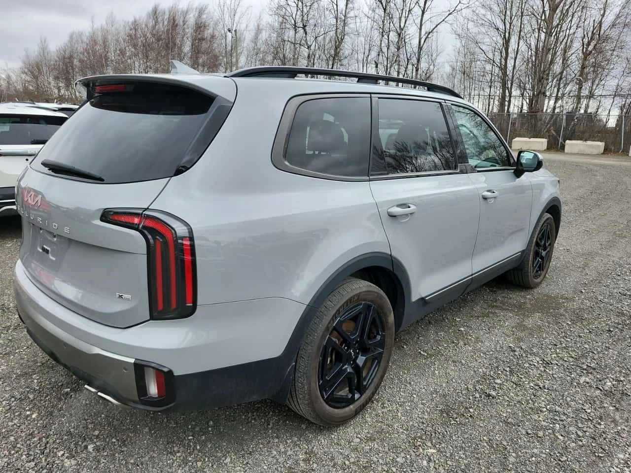 Kia Telluride * X LINE 4D UTILITY AWD * CARFAX * Oт Hyundai * , снимка 3 - Автомобили и джипове - 54967575