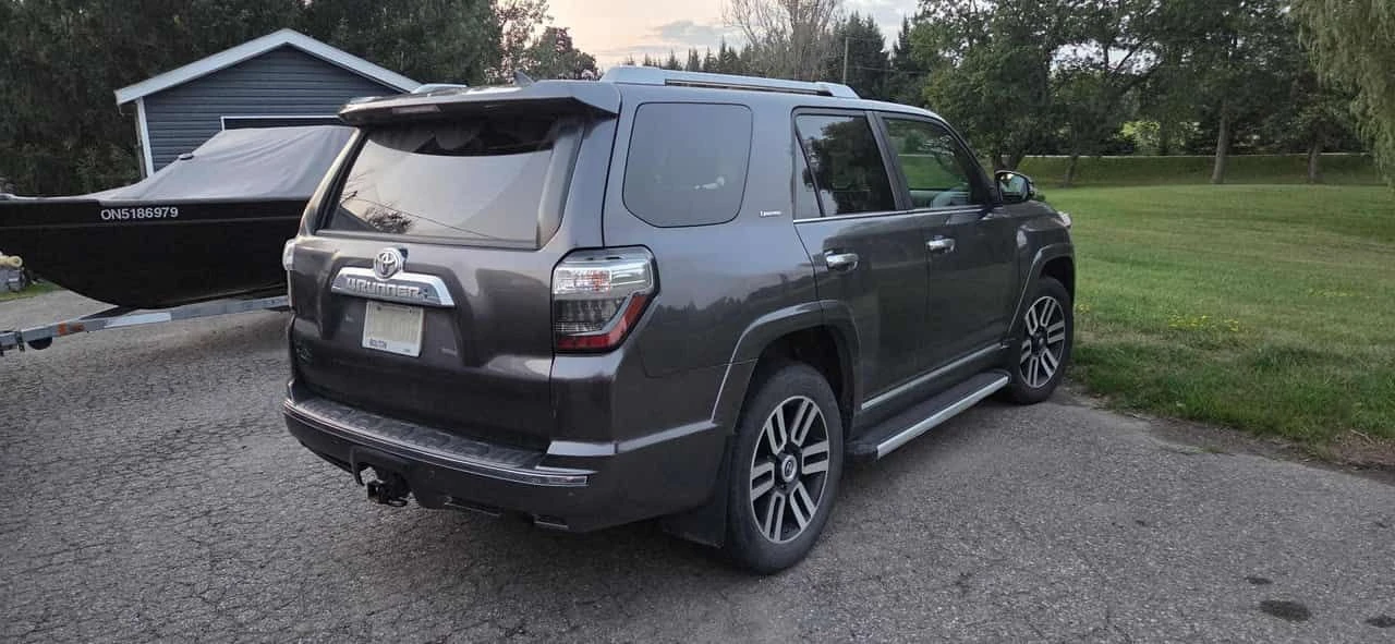 Toyota 4runner * SR5 * АВТОКРЕДИТ БЕЗ ПЪРВОНАЧАЛНА ВНОСКА* , снимка 3 - Автомобили и джипове - 55613581