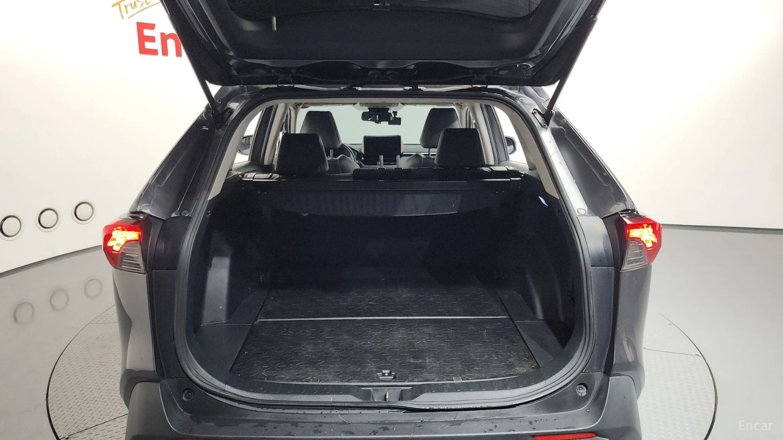 Toyota Rav4 2.5 2WD* КОЖА* ОБДУХВ* ПАНО* АВТОКРЕДИТ, снимка 16 - Автомобили и джипове - 55619101