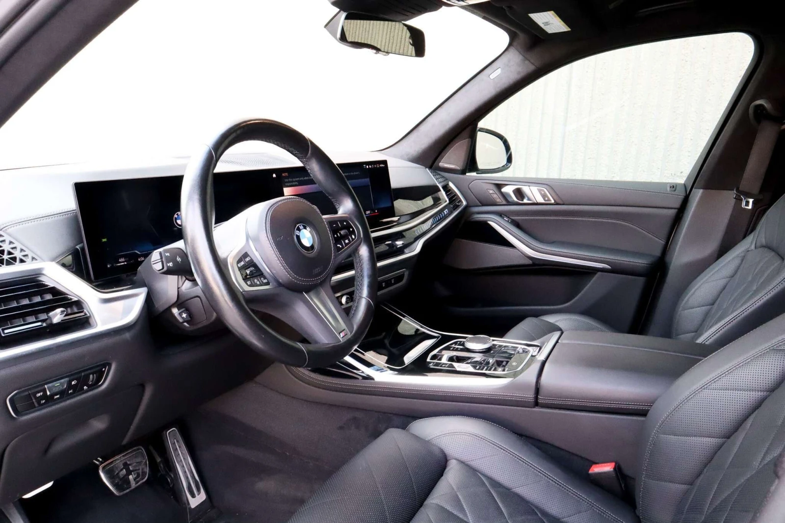 BMW X7 * 40i xDrive40i | MSportPro | Frozen * CARFAX * , снимка 8 - Автомобили и джипове - 56102744