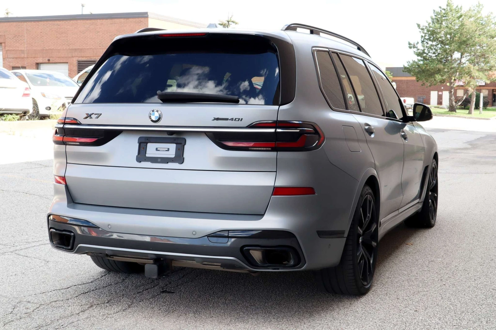 BMW X7 * 40i xDrive40i | MSportPro | Frozen * CARFAX * , снимка 5 - Автомобили и джипове - 56102744