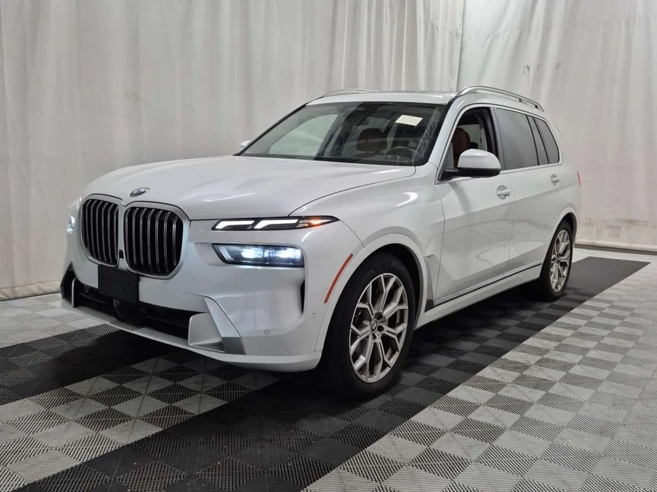 BMW X7 * xDrive40i * Един собственик * CARFAX * От BMW * 