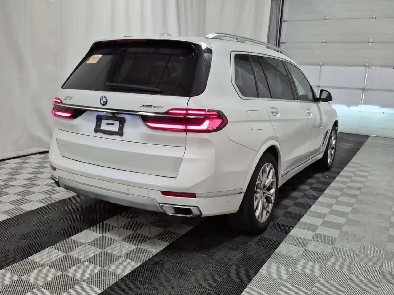 BMW X7 * xDrive40i * ���� ���������� * CARFAX * �� BMW *  | Mobile.bg � ����������� 3