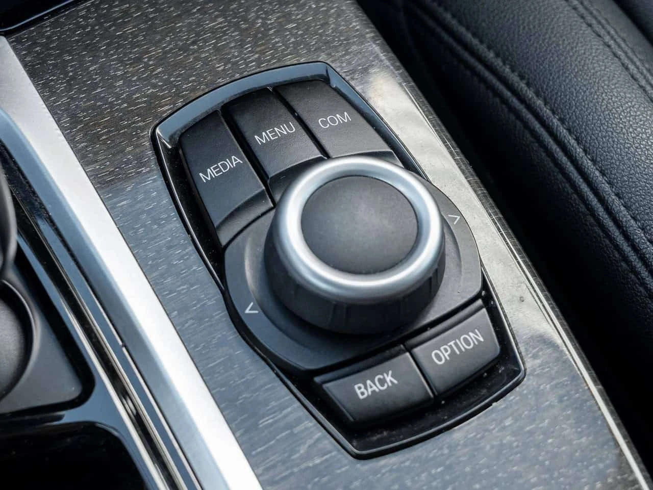 BMW X3 * 30i xDrive * CARFAX *  | Mobile.bg � ����������� 16