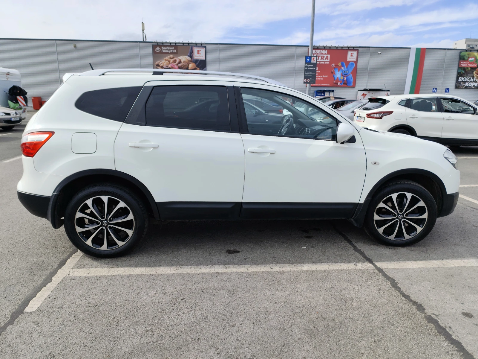 Nissan Qashqai + 2, снимка 3 - Автомобили и джипове - 56599726