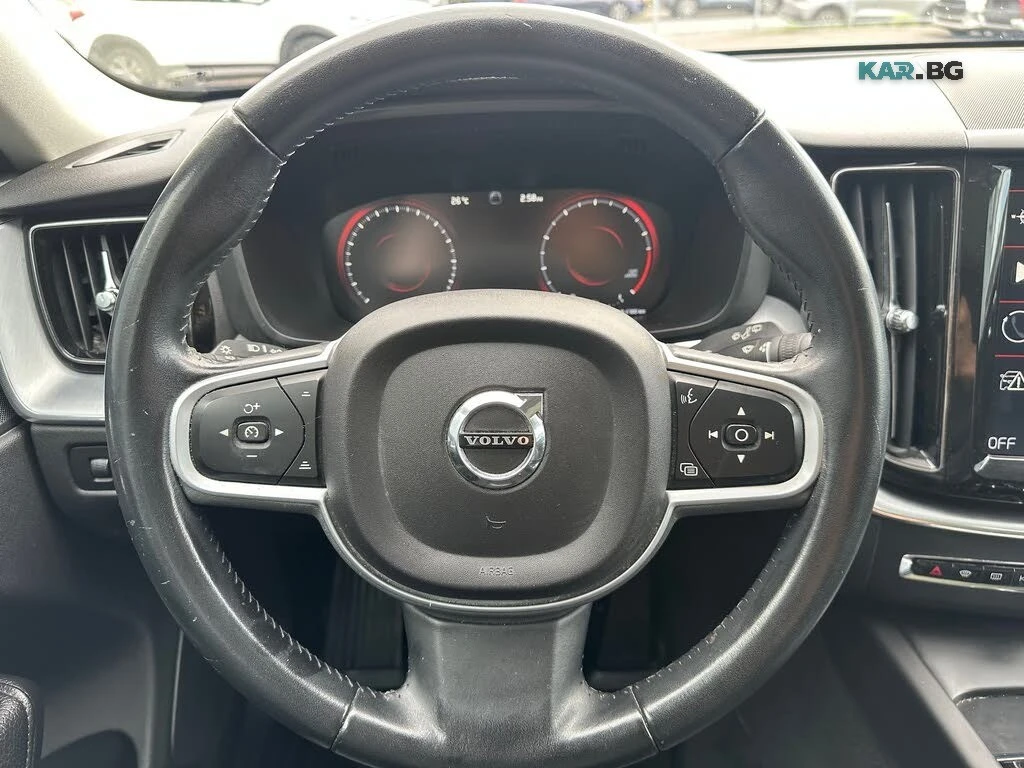 Volvo XC60 T6 MOMENTUM* ПАНОРАМА* 360CAMERA* , снимка 12 - Автомобили и джипове - 56657321