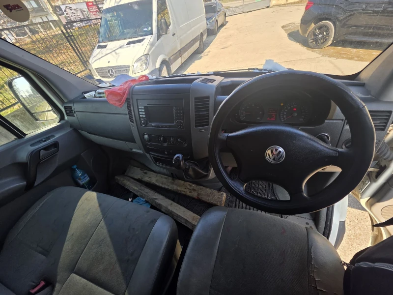 VW Crafter 2.5tdi , снимка 9 - Бусове и автобуси - 49444445