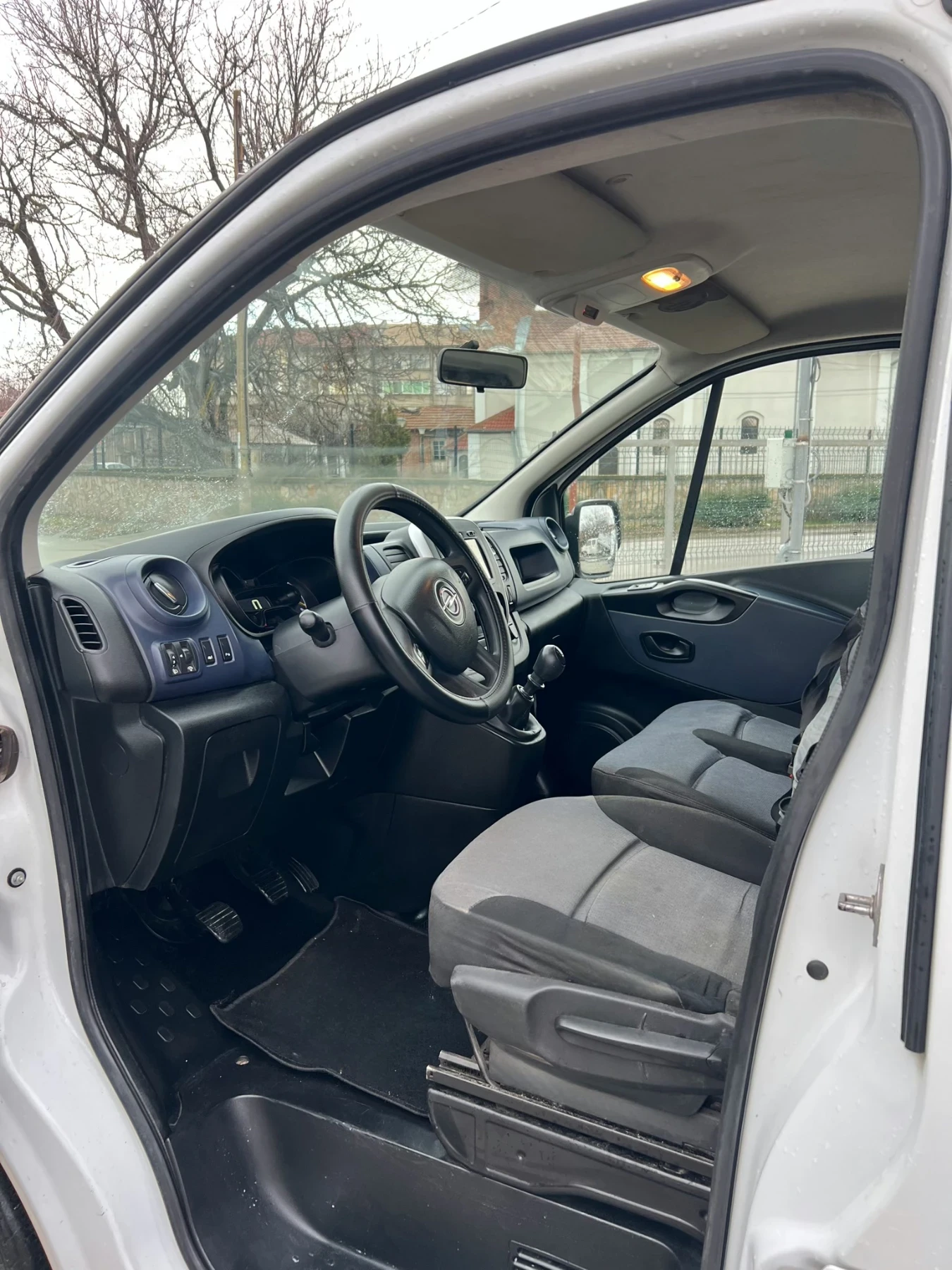 Opel Vivaro 1.6CDTi - изображение 7