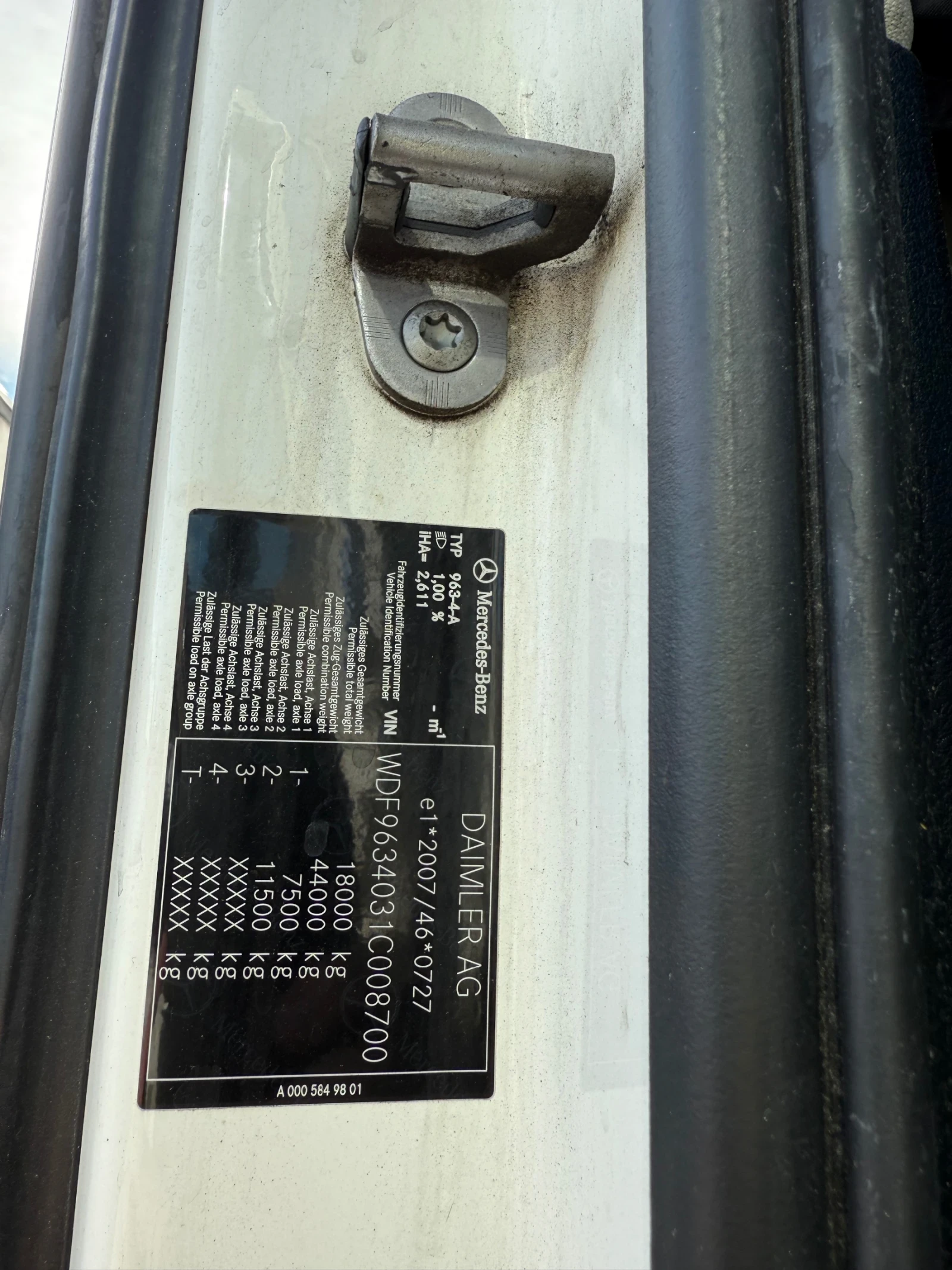 Mercedes-Benz Actros 1843 - изображение 8