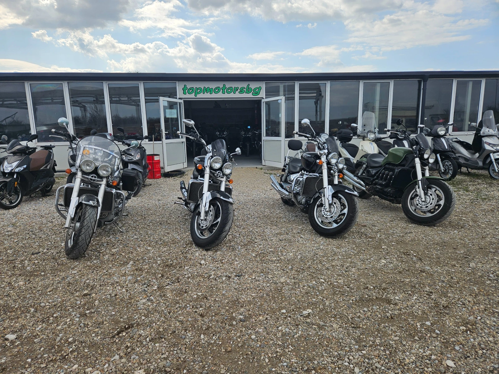 Triumph Rocket Лизинг Бартер, снимка 2 - Мотоциклети и мототехника - 42676291