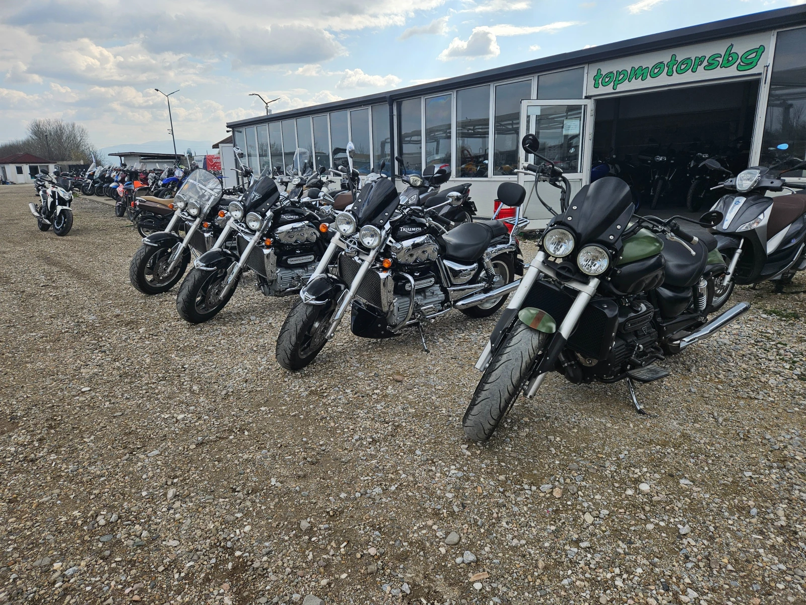 Triumph Rocket Лизинг Бартер, снимка 3 - Мотоциклети и мототехника - 42676291