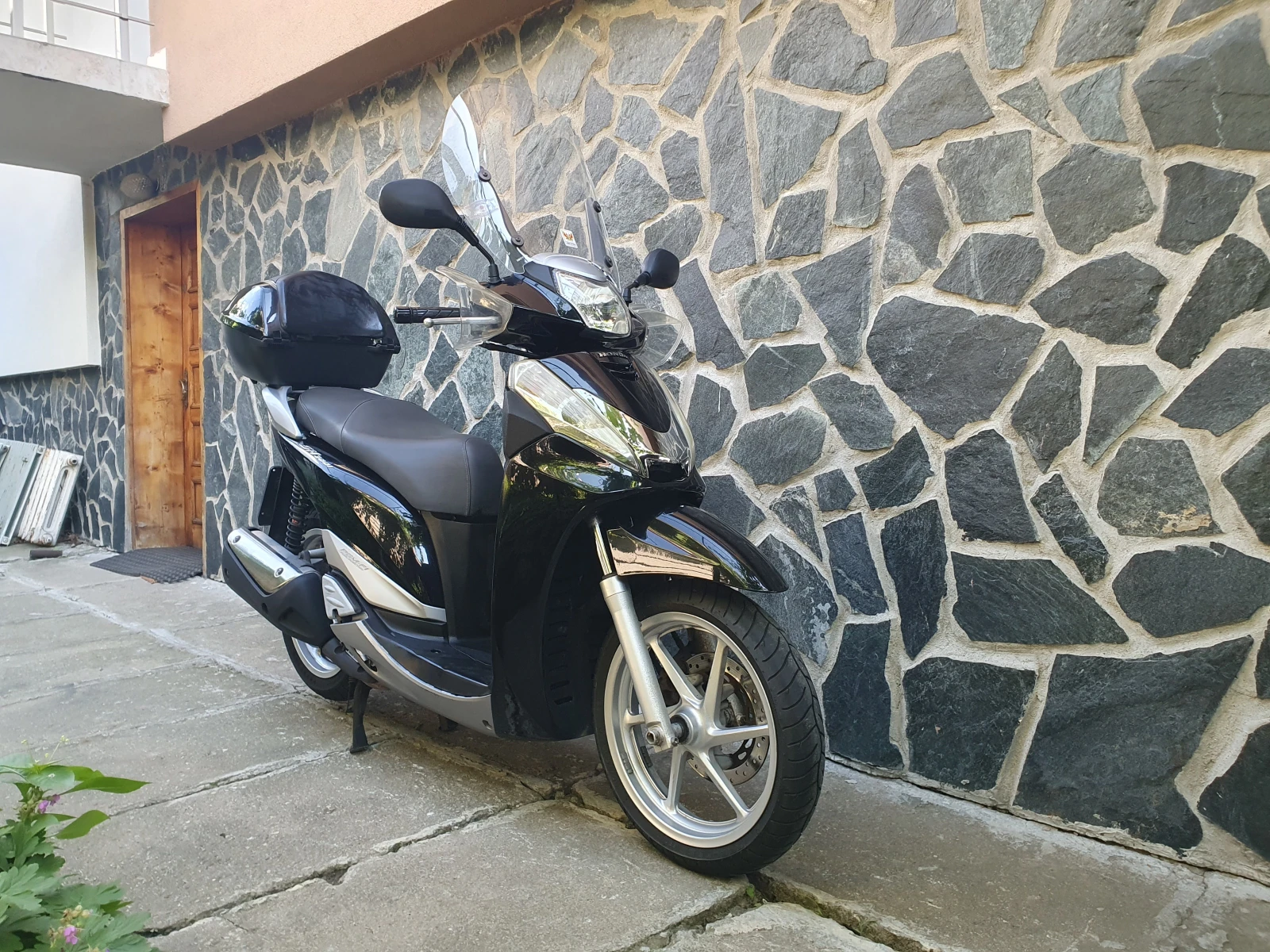 Honda Sh 300i, снимка 2 - Мотоциклети и мототехника - 49370803