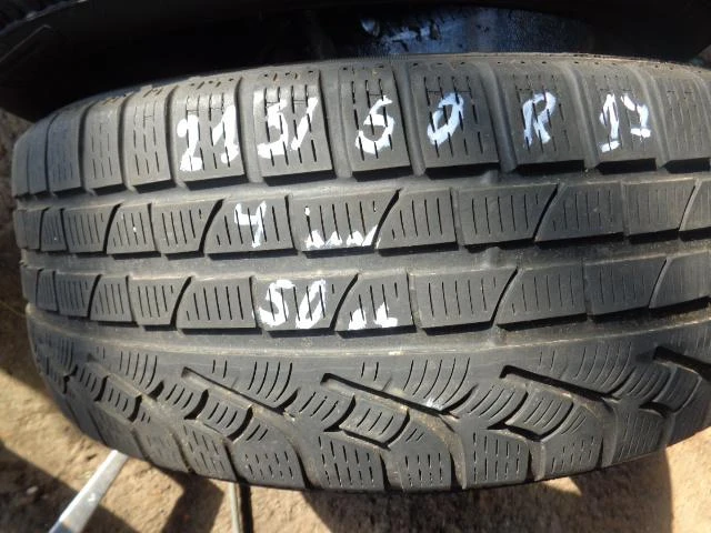 Гуми Зимни 215/50R17, снимка 4 - Гуми и джанти - 20235594