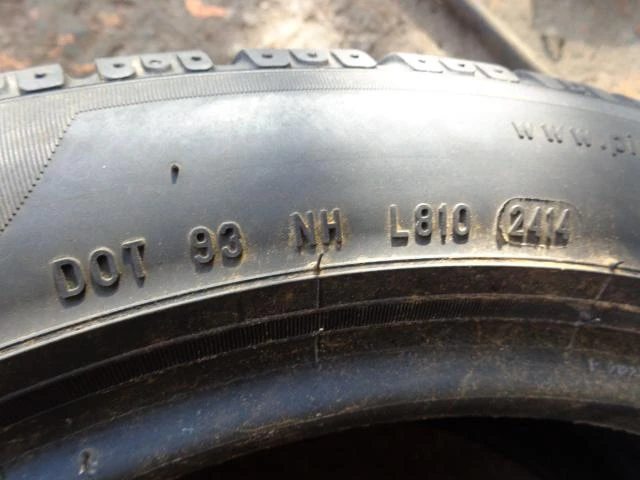 Гуми Зимни 215/50R17, снимка 9 - Гуми и джанти - 20235594